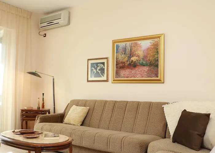 Fortuzi Apartment