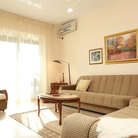 Fortuzi Apartment Tirana