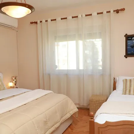 Fortuzi Apartmán Tirana